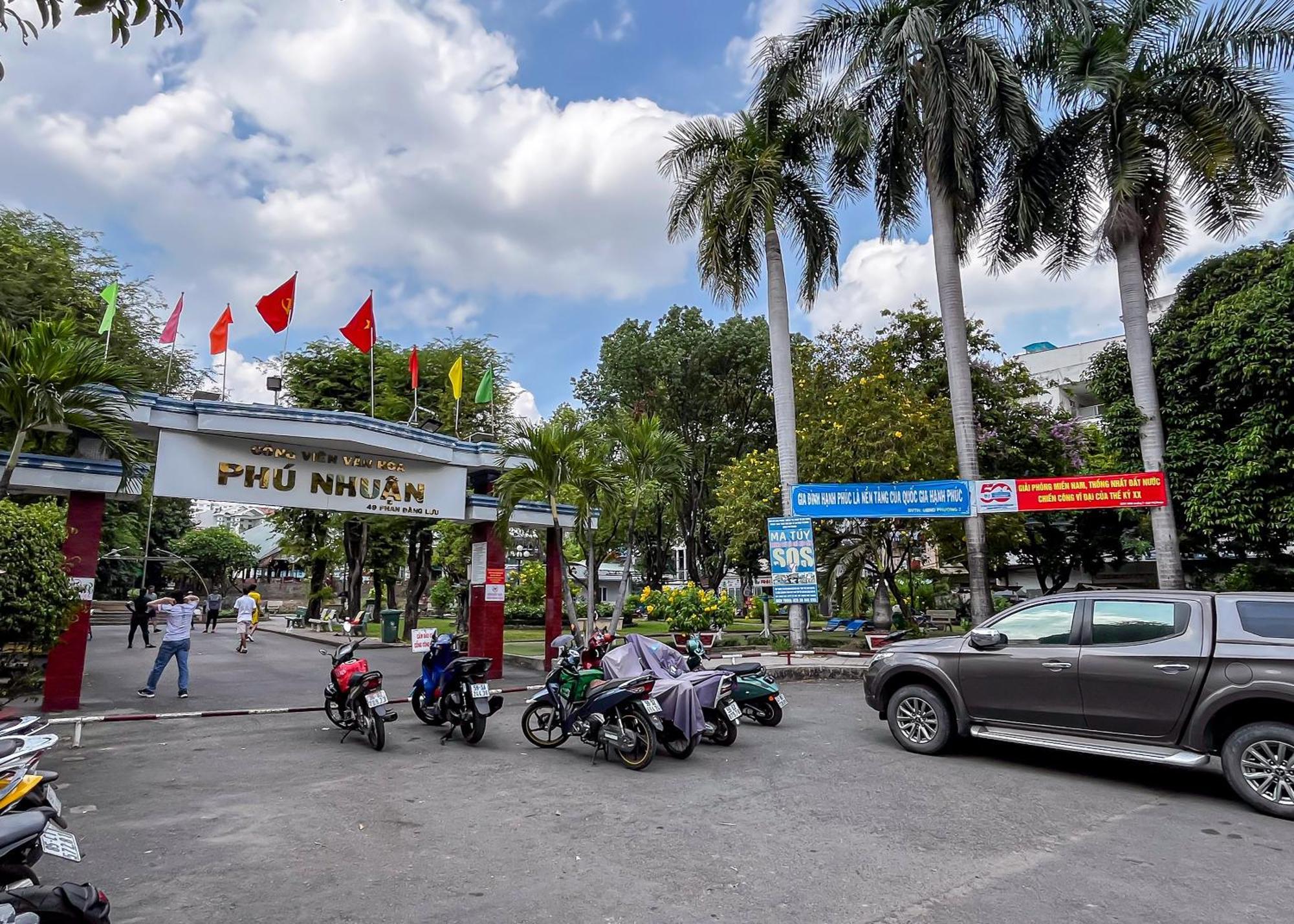 Khách sạn hẻo lánh Otis Phu Nhuan Rooftop View
